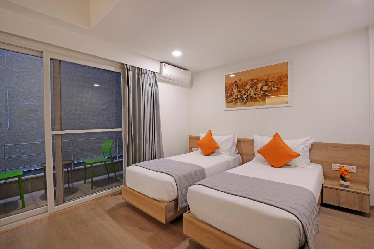 Nest By Rivido Apart Hotel, Bannerghatta Road Бенґалуру Екстер'єр фото